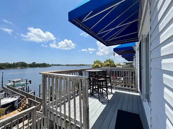 401 Saint James Ave #4, Carrabelle, FL 32322