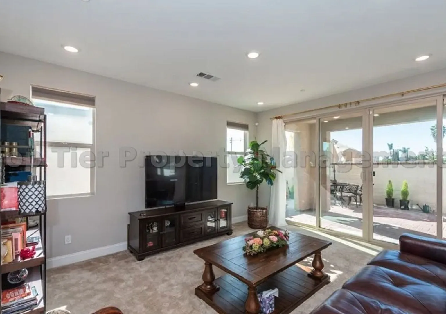 Beautiful & Modern Like New-Built in 2022 - 4 bed/ 3 bath/ 2592 Sqft Single Family Home-Built in ... — Photo 4