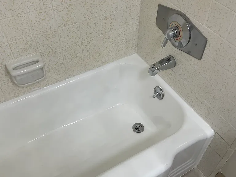 524 Avenue G #21 — Photo 7
