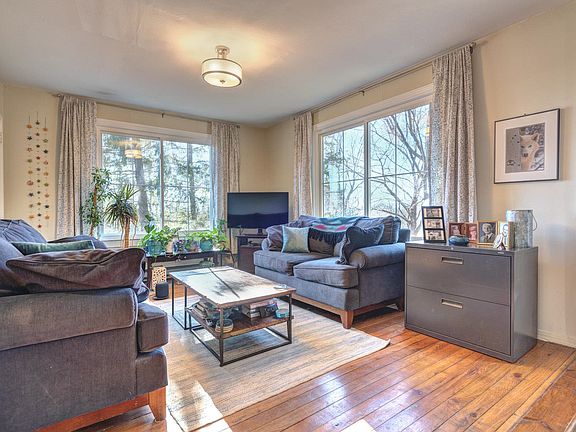 4th image of 110 Orchard View Ln