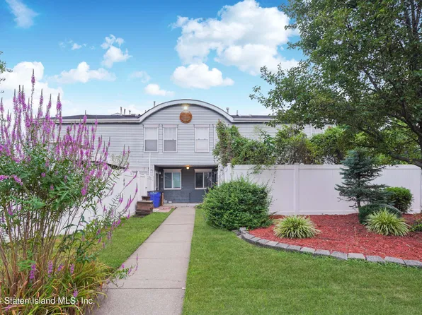 62 Pond Way, Staten Island, NY 10303