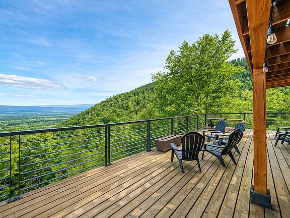 5th image of 1134 Maple Ln