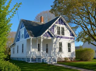 16 Pearl St, Mystic, CT 06355