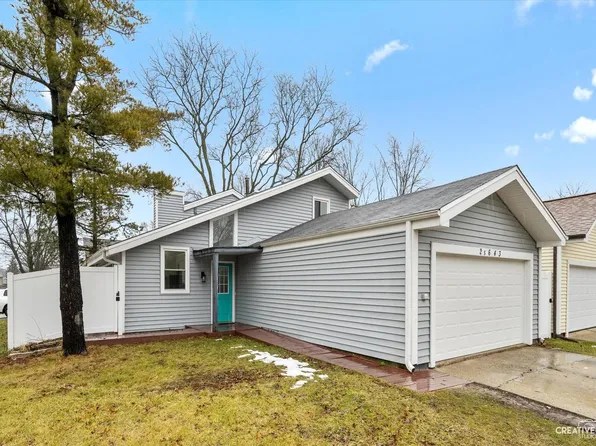 2S643 Wildwood Ct, Warrenville, IL 60555