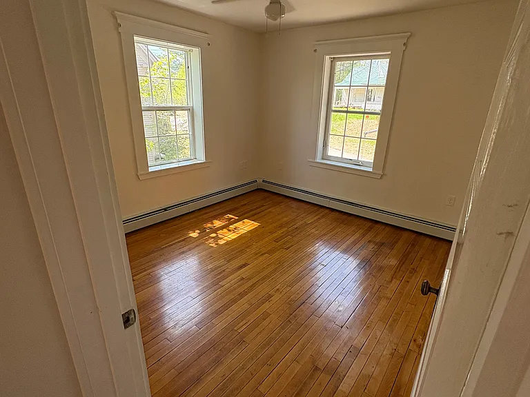 10 Knapp St #3 — Photo 10