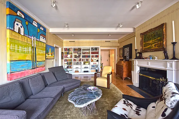 Sold by Prime Manhattan | media 27