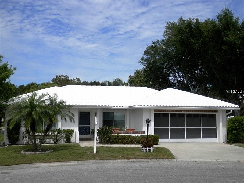 1st image of 3992 Lakewood Ave