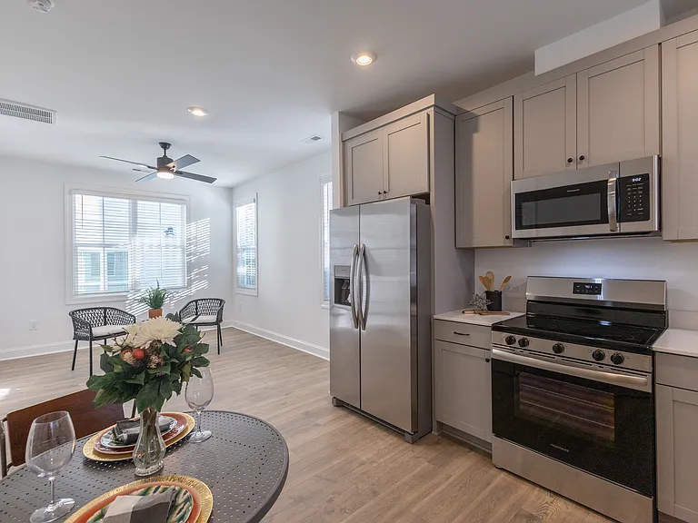 1104 Rand St #C — Photo 2