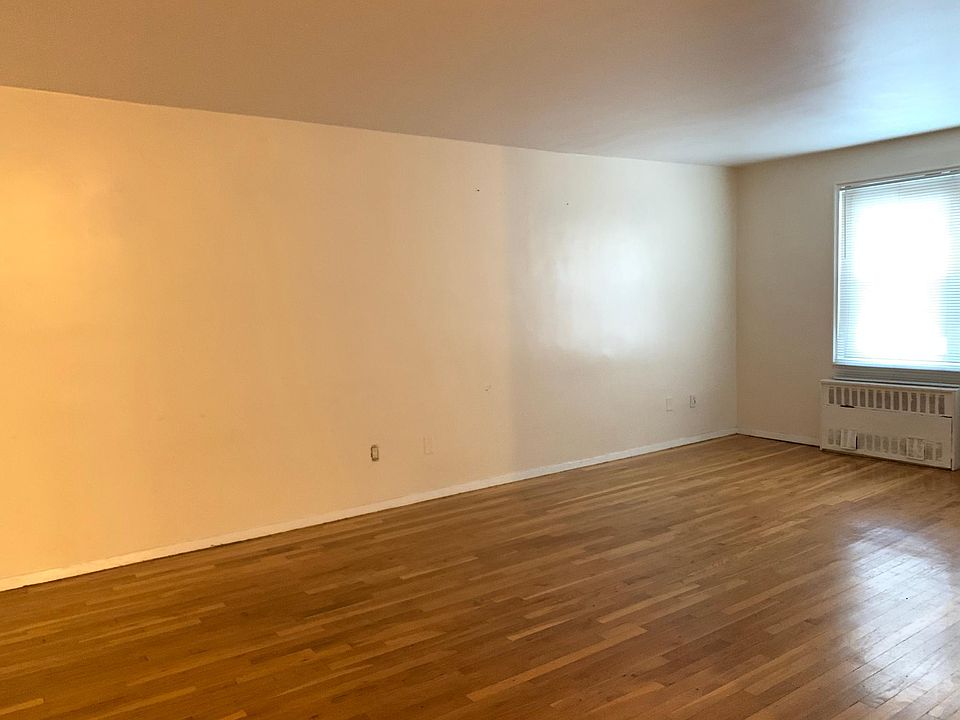 1st image of 1100 Warburton Ave APT 2J