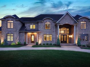 800 Chapel Hill Ct, Gibsonia, PA