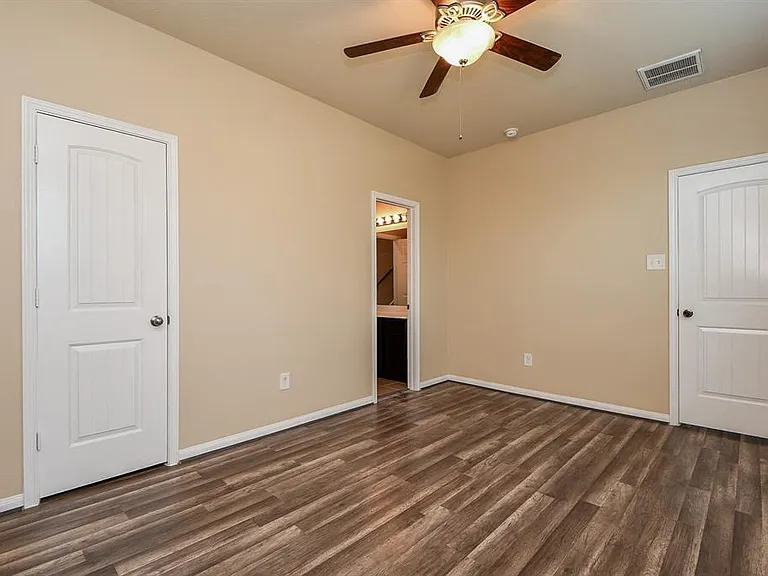 19311 Vermillion Ct — Photo 19