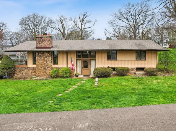 W2890 Hollybush DRIVE, Lake Geneva, WI 53147