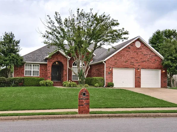 3130 Amberwood St, Springdale, AR 72762