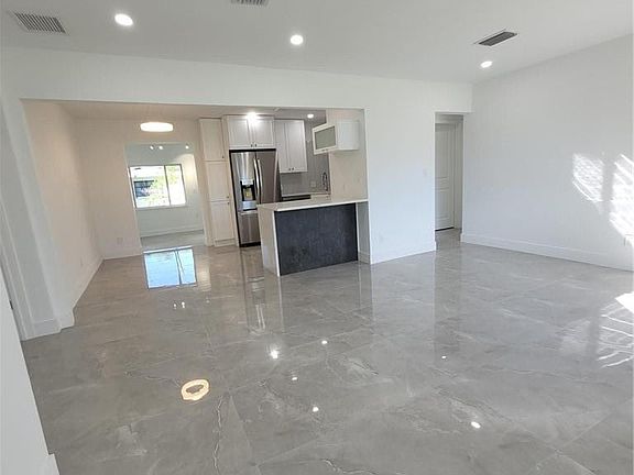 3rd image of 6041 SW 17th Street