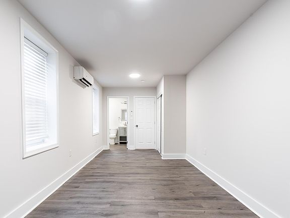4th image of 1741 W Ontario St #3