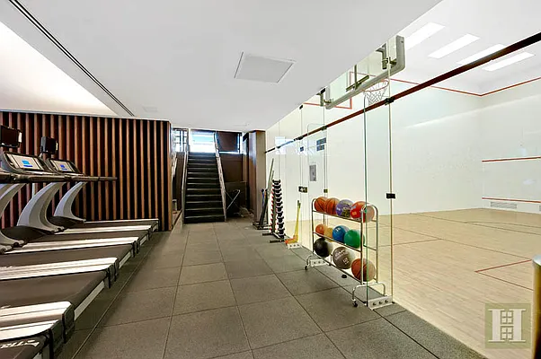 Rented by Halstead Real Estate | media 33