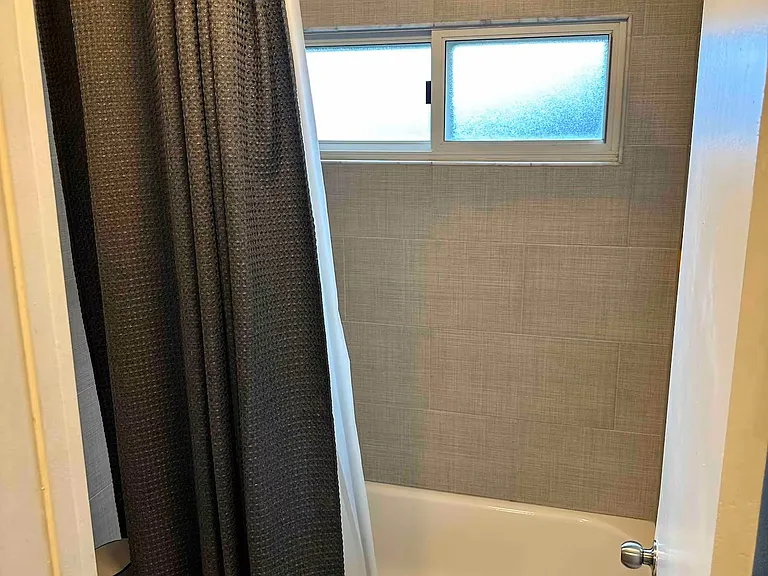 2055 Albatross St #6 — Photo 16