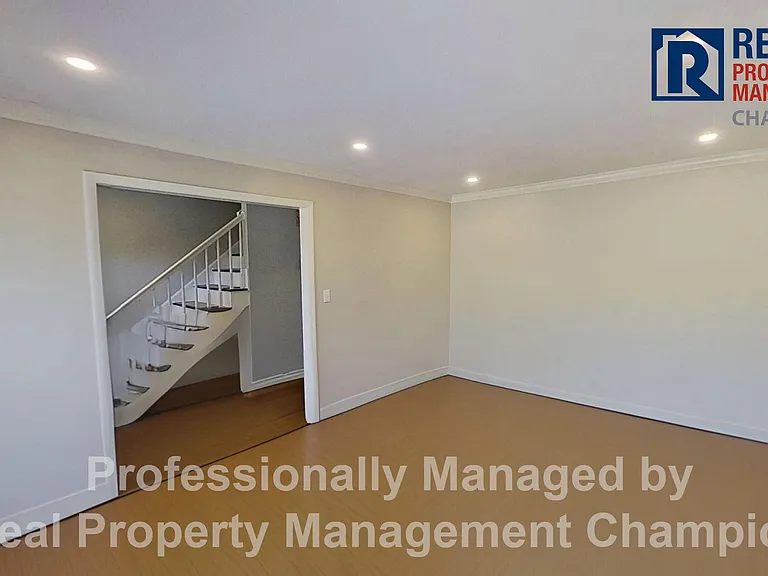 2206 Acacia Dr — Photo 9