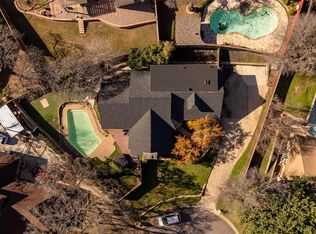 812 April Sound Ct, Fort Worth, TX 76120