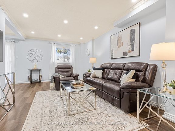 3rd image of 2670 Battleford Rd #81