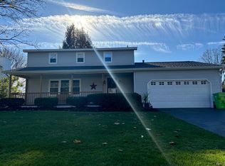 402 Branchwood Dr, Liverpool, NY 13090