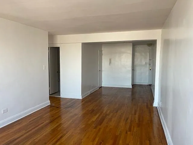 Building Photo - Rockaway Pkwy