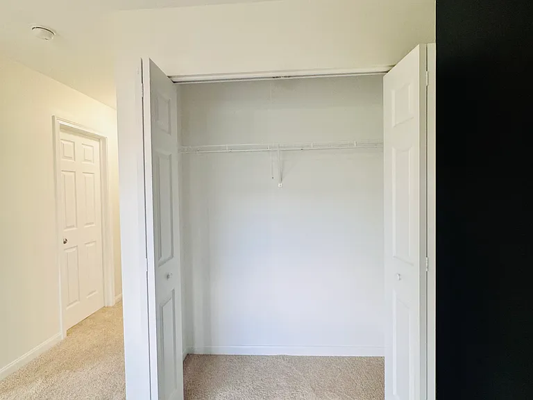 61 Melrose Ct — Photo 35