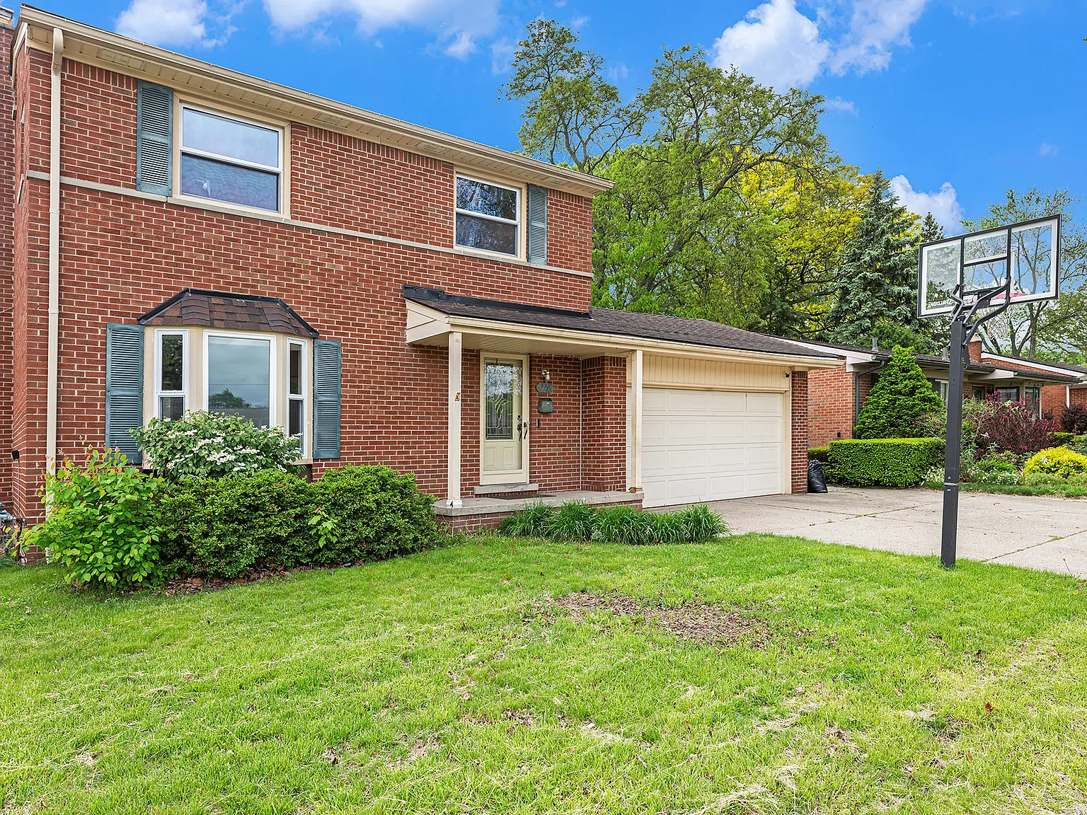 4772 Marian Ave — Photo 3