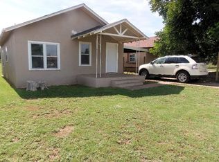 1303 Avenue J, Tahoka, TX 79373