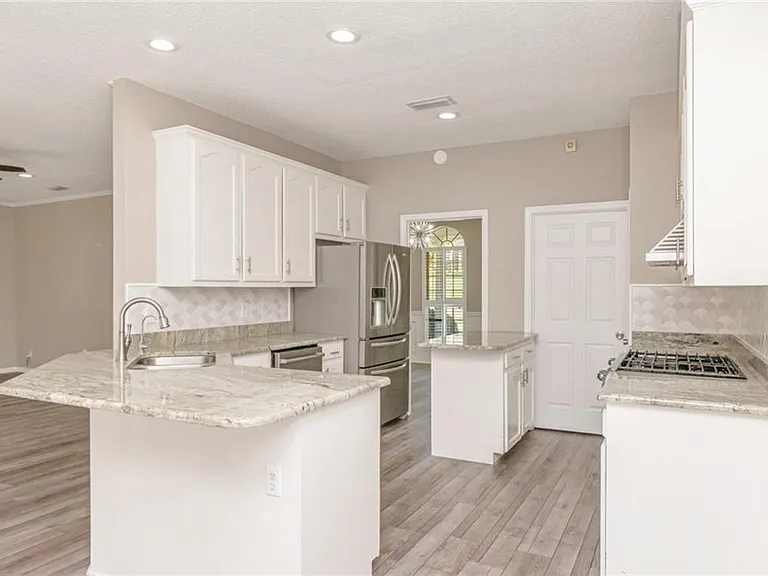 7490 Quency Dr — Photo 23