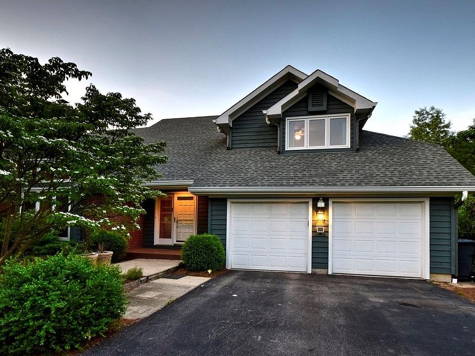 1st image of 3772 Sherbrooke Dr