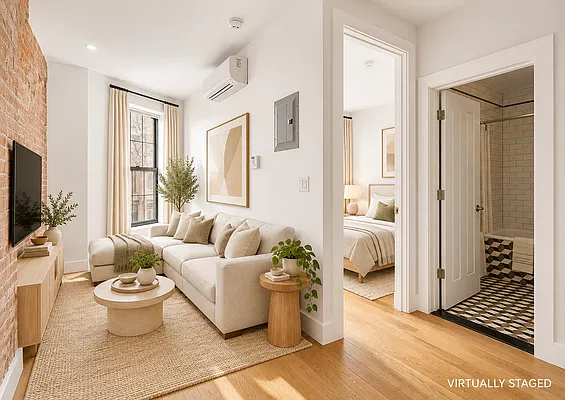 Living room, photo 1
