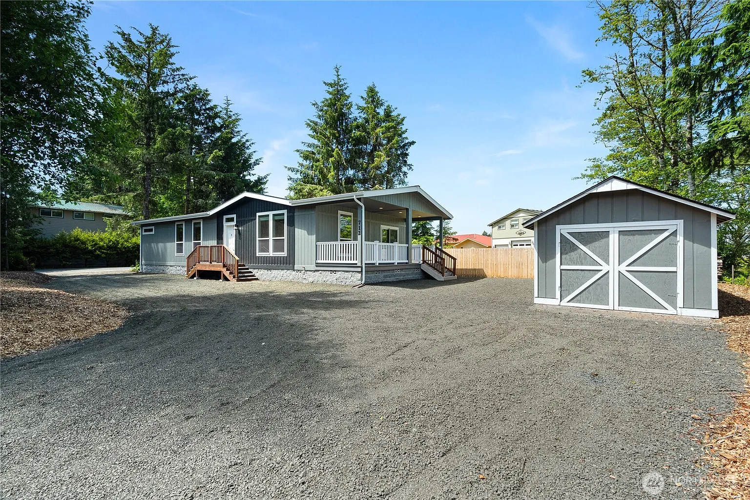 712 Syzygy Court SE photo 1