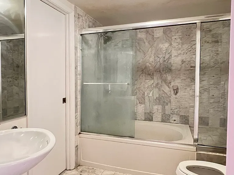 10068 SW 77th Ct — Photo 10