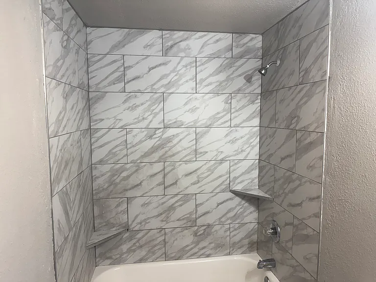 803 E Hill Ave — Photo 1