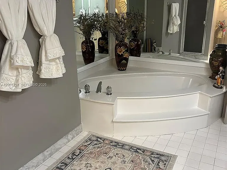 1865 S Ocean Dr #44L — Photo 5