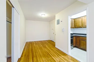 Rented by Hillel Realty Group