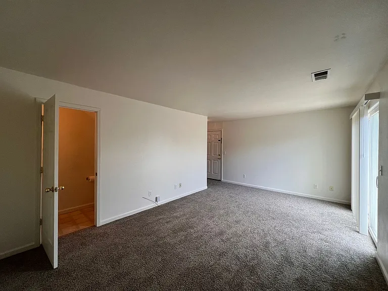 Starlite Drive 665 — Photo 10