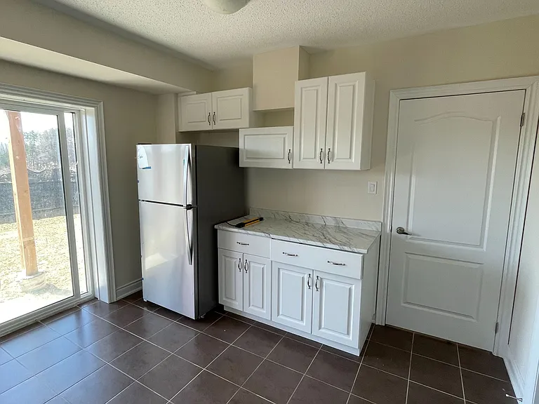 77 Ben Sinclair Ave — Photo 6