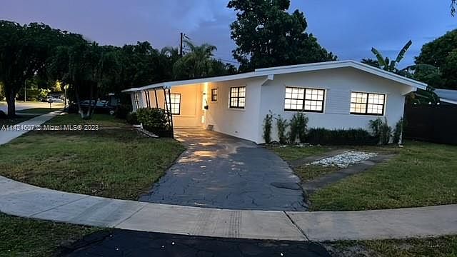2nd image of 17501 NE 5th Ave