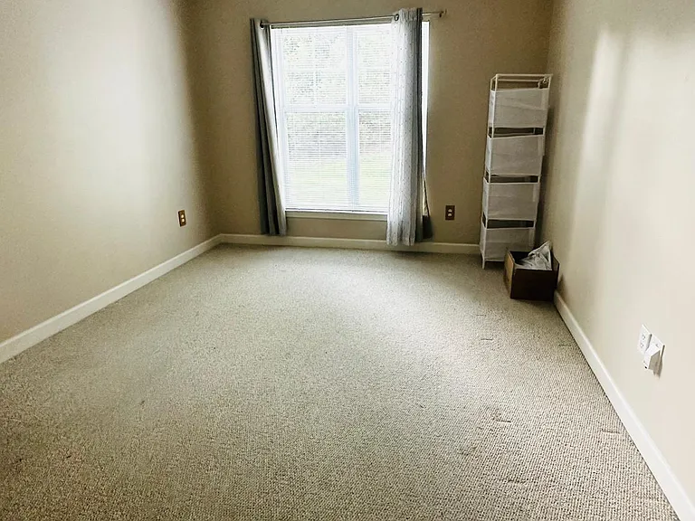 9811 Hyde Glen Ct — Photo 8