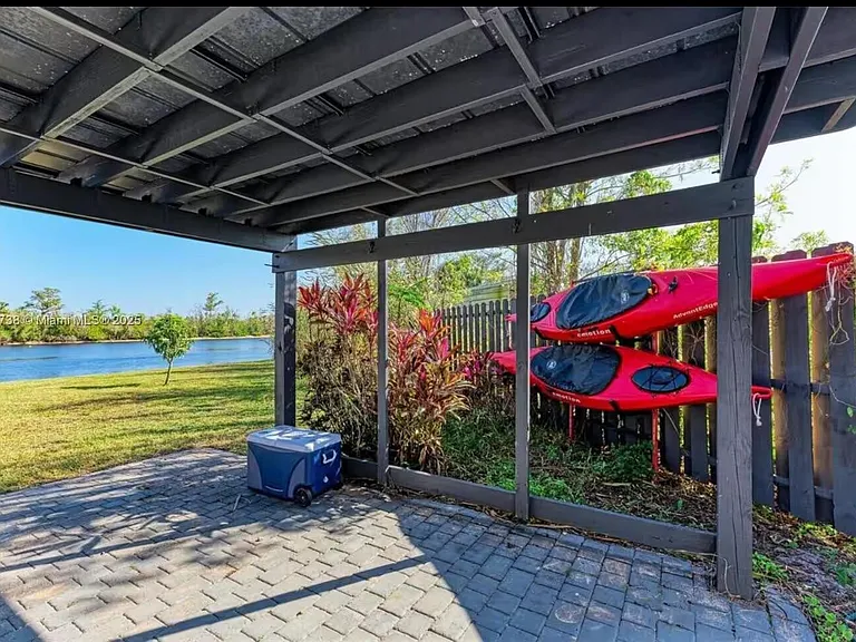 9675 SW Anchor Dr — Photo 44