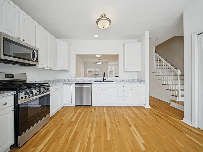4720 Beach Bay Ct — Photo 11