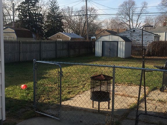 5th image of 27701 Dartmouth St