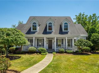 206 Snowberry Cir, Venetia, PA