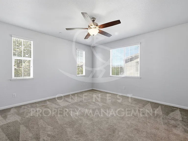 1070 Sierra View Cir #3 — Photo 17