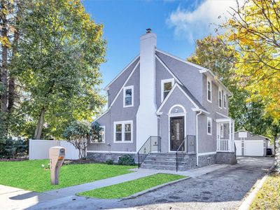 374 Mapledale Place, Bridgeport, CT, 06610