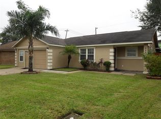 2303 Dewberry Ln, Pasadena, TX 77502