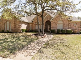 8320 Thorndyke Dr, Fort Worth, TX 76182