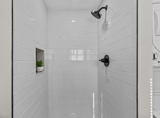 135 Hawksley Ave FLOOR 1, Warwick, RI 02889